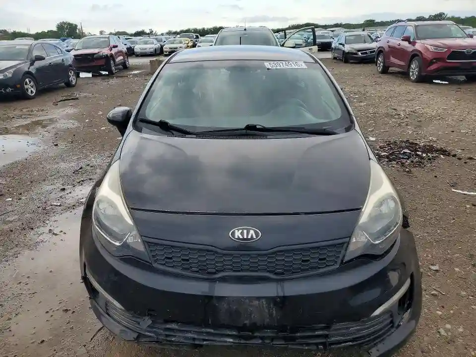 KNADM4A38H6005572 2017 KIA RIO-4