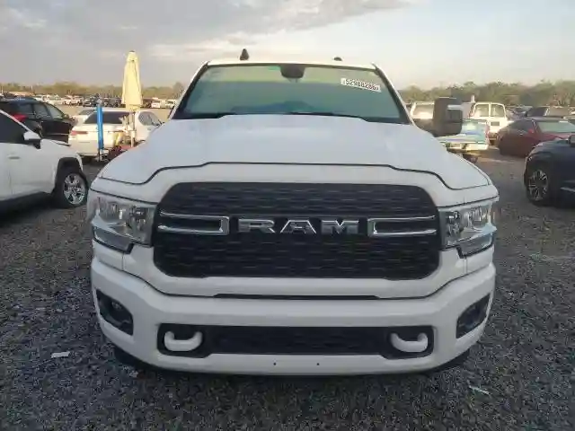 3C6UR5DL9RG126351 2024 RAM 2500-4