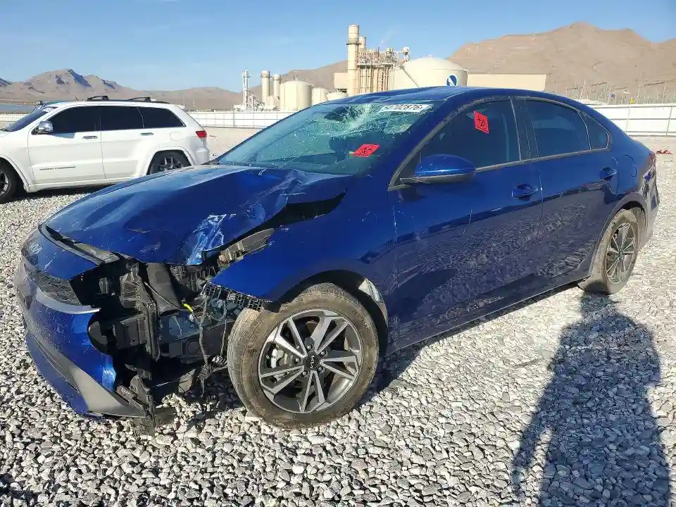 3KPF24AD7PE596528 2023 KIA FORTE-0