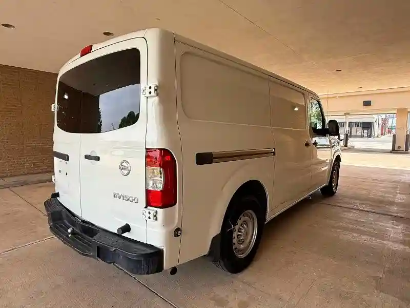 1N6BF0KMXJN800765 2018 NISSAN NV-3