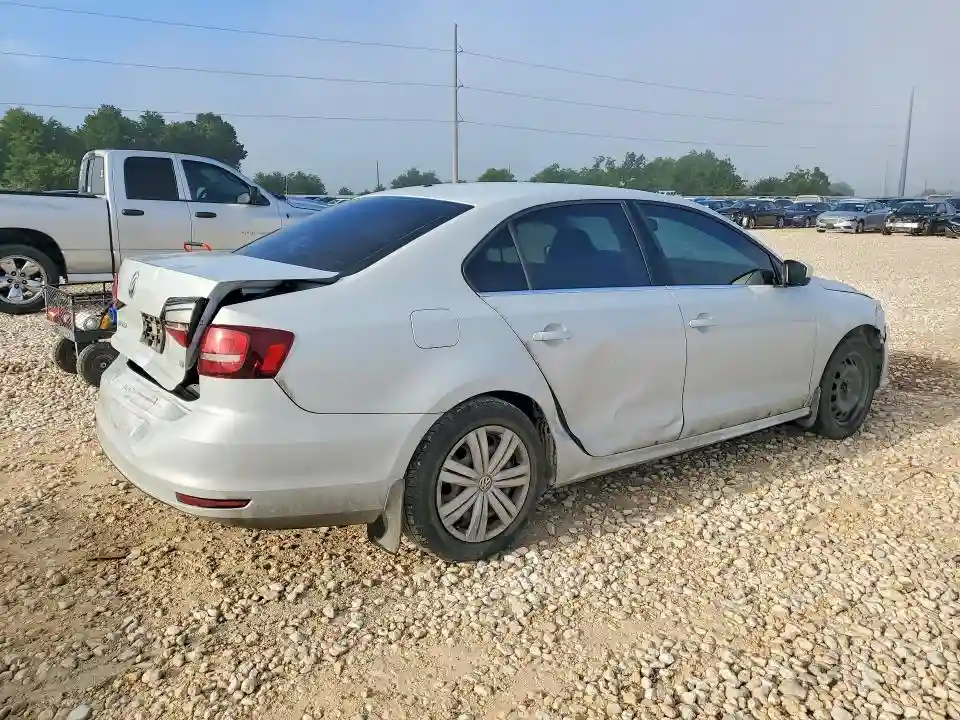 3VW167AJ4HM389217 2017 VOLKSWAGEN JETTA-2