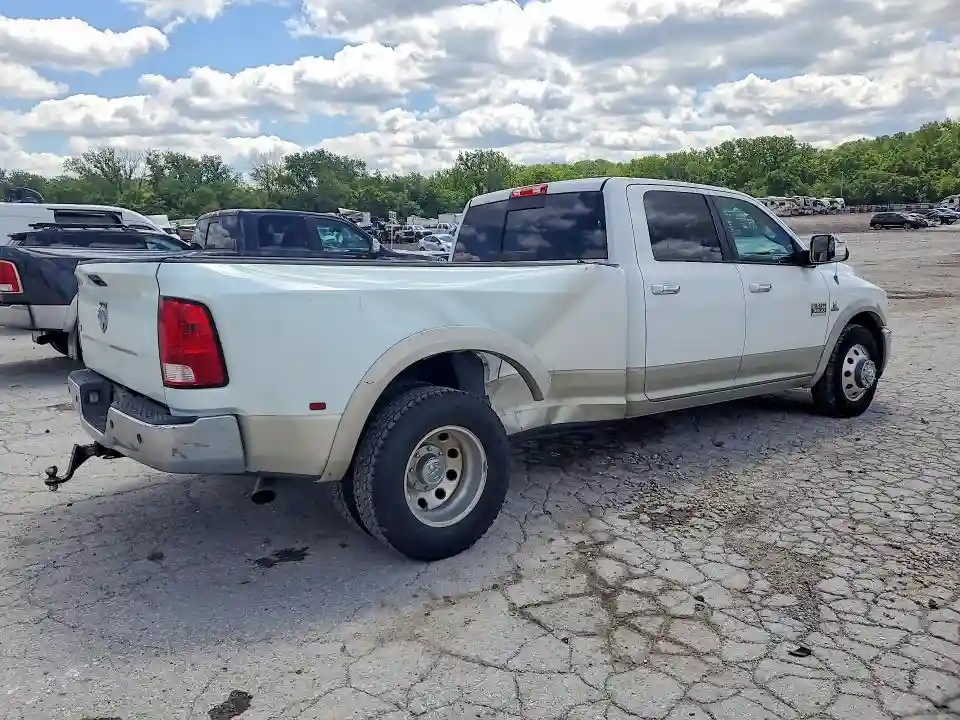 3D73M4CL8BG569956 2011 DODGE RAM 3500-2