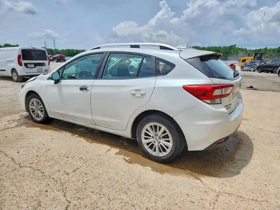 4S3GTAB64H3719629 2017 SUBARU IMPREZA-1
