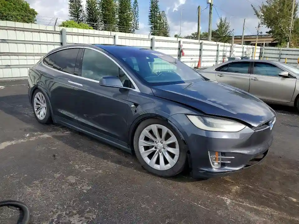 5YJXCDE29HF052215 2017 TESLA MODEL X-3