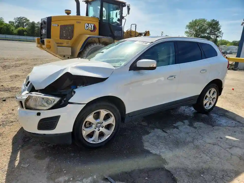 YV4952DL8D2392273 2013 VOLVO XC60-0