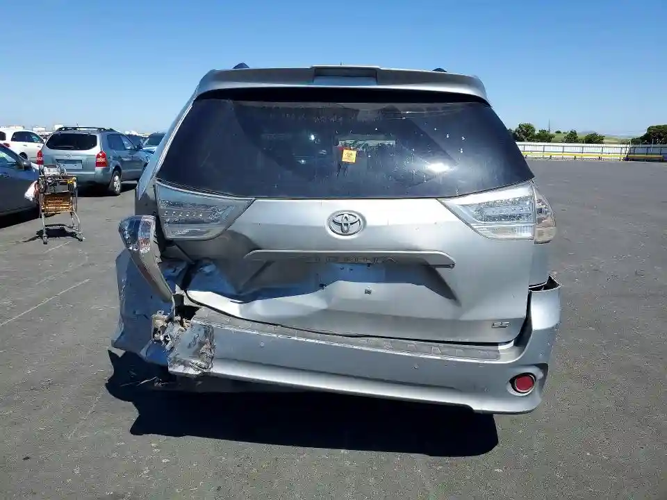 5TDXZ3DC6KS017427 2019 TOYOTA SIENNA-5