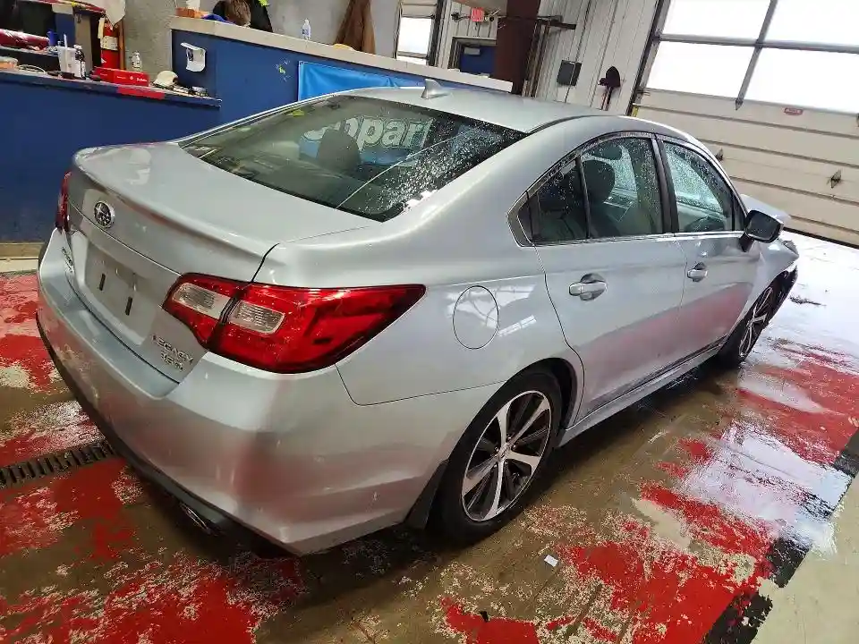 4S3BNEK69J3022586 2018 SUBARU LEGACY-2