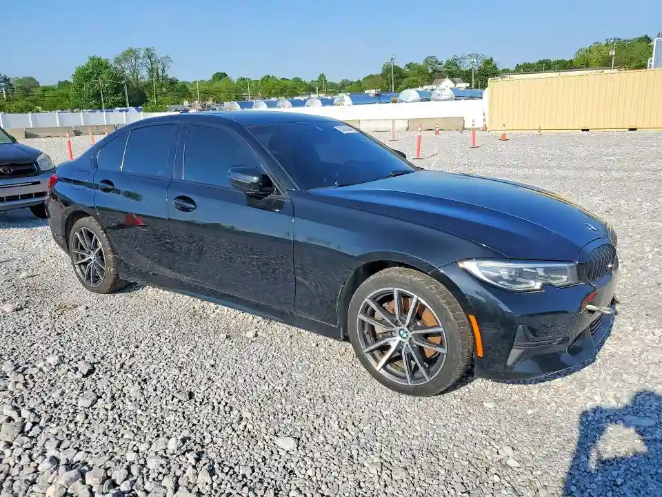 3MW5R7J02N8C25615 2022 BMW 3 SERIES-3