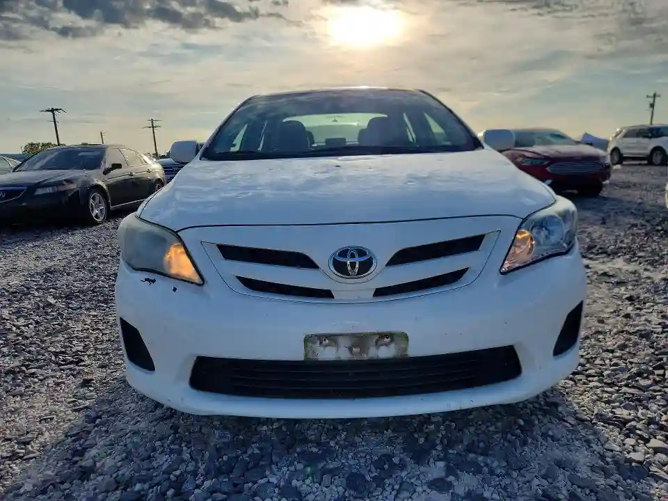 5YFBU4EE9CP049555 2012 TOYOTA COROLLA-4