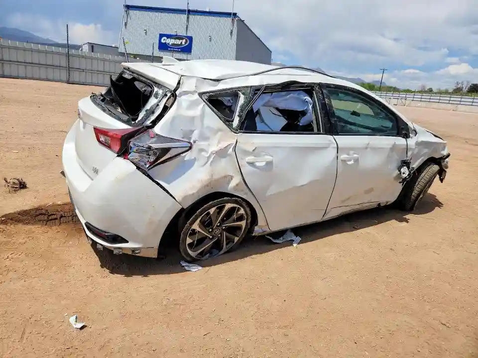 JTNKARJE3JJ557254 2018 TOYOTA COROLLA-2