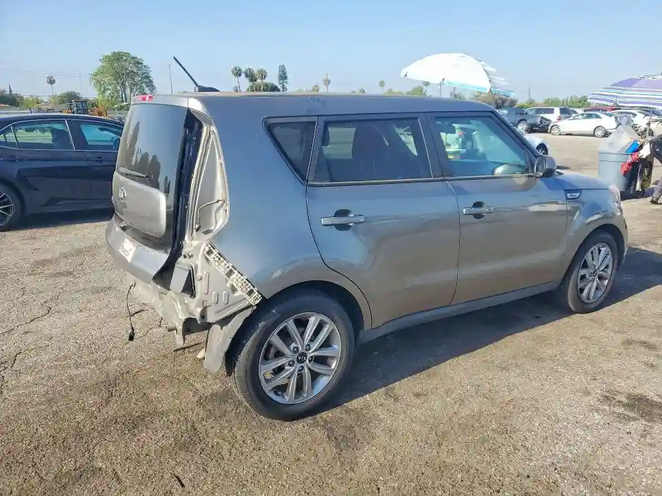 KNDJP3A50J7541652 2018 KIA SOUL-2