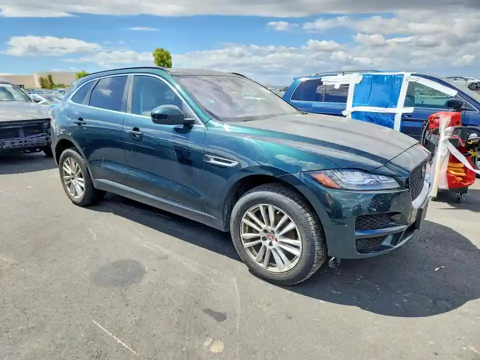 SADCK2BN5HA099727 2017 JAGUAR F-PACE-3