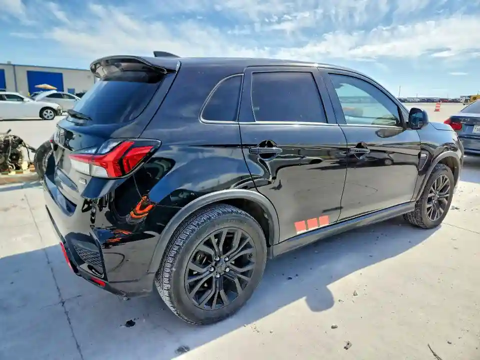 JA4APUAU2MU014936 2021 MITSUBISHI OUTLANDER-2