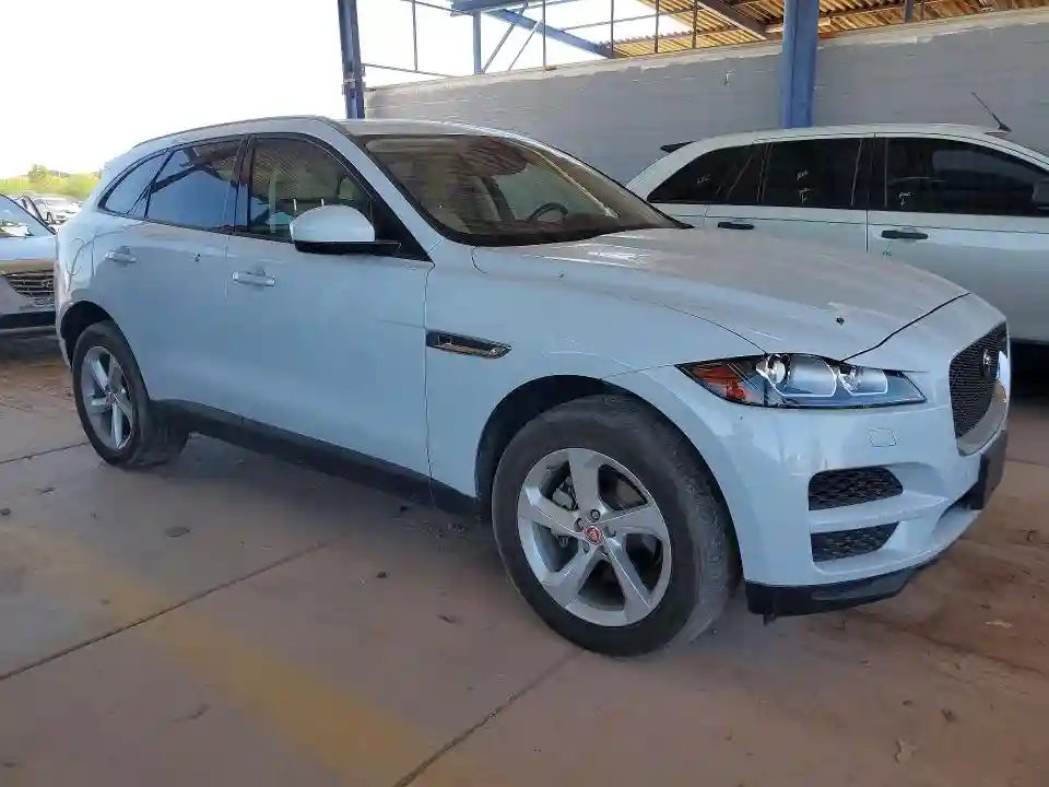 SADCJ2FX3JA250472 2018 JAGUAR F-PACE-3