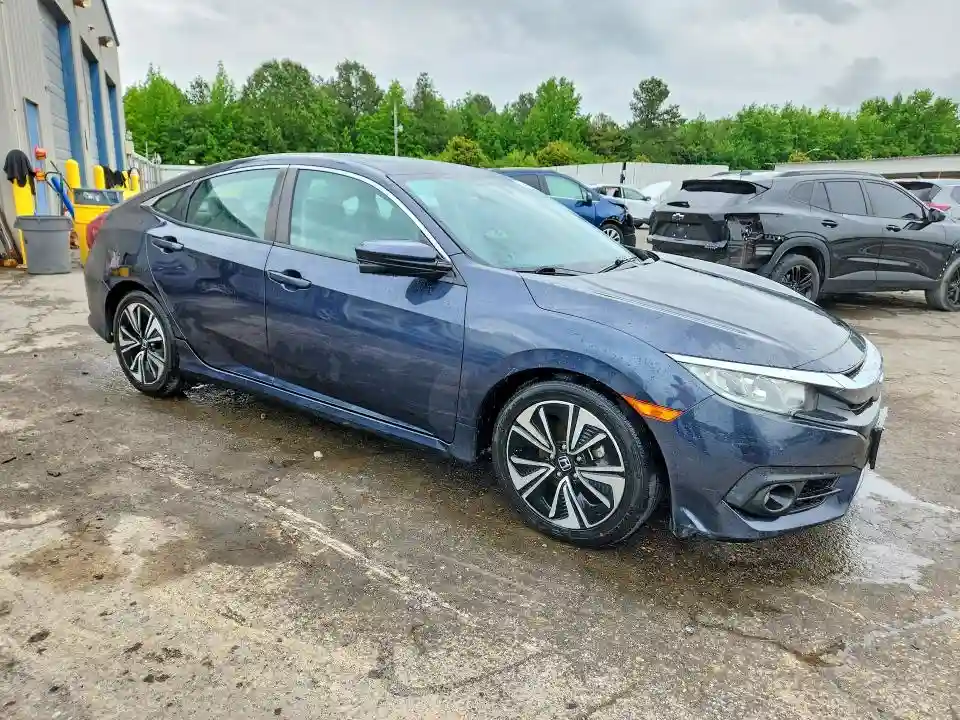 2HGFC1E37JH643163 2018 HONDA CIVIC-3