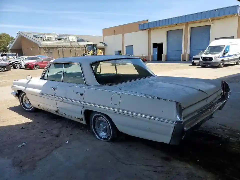 362P47952 1961 PONTIAC CATALINA-1