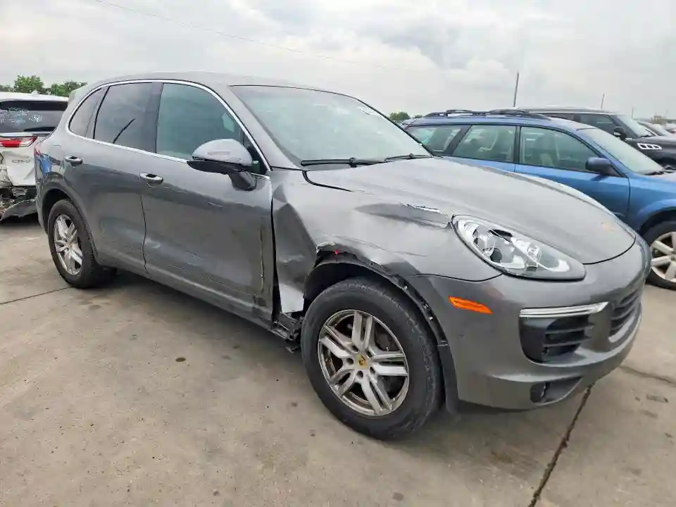 WP1AA2A27GKA14181 2016 PORSCHE CAYENNE-3
