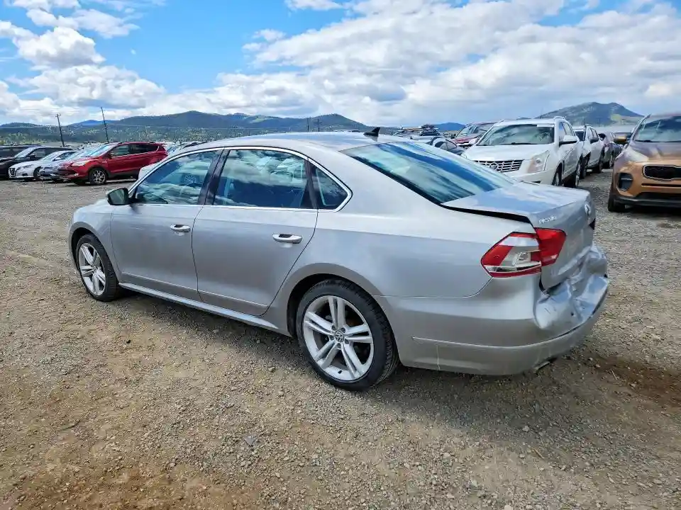 1VWCN7A31DC139510 2013 VOLKSWAGEN PASSAT-1
