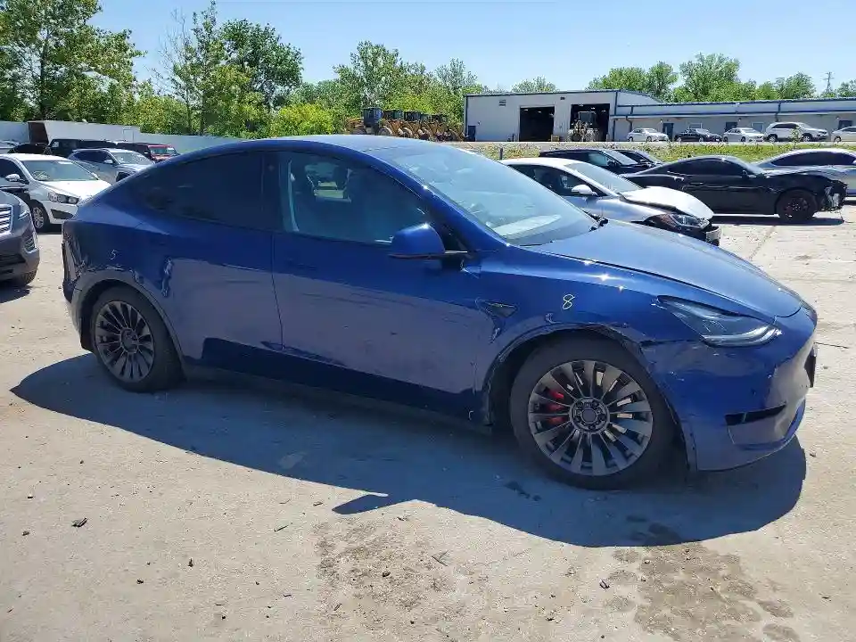7SAYGDEF8NF405411 2022 TESLA MODEL Y-3
