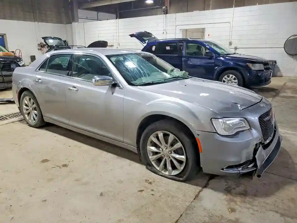2C3CCAKG2JH127449 2018 CHRYSLER 300-3