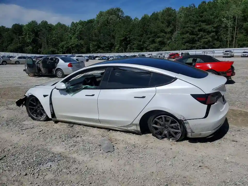 5YJ3E1EA1PF547005 2023 TESLA MODEL 3-1