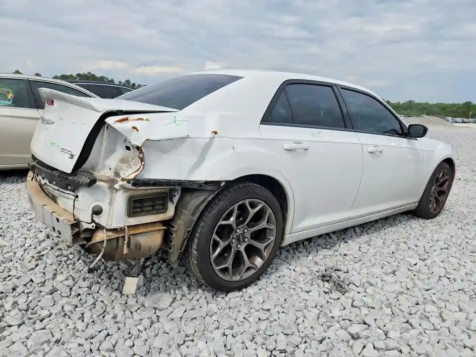 2C3CCABG3FH756077 2015 CHRYSLER 300-2