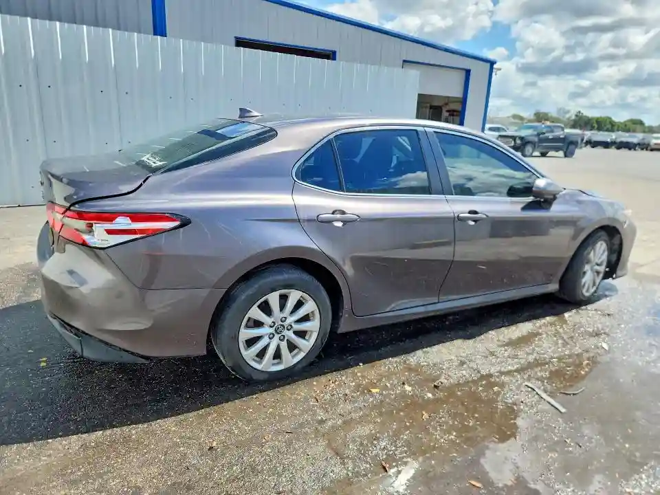 4T1C11AK0LU942350 2020 TOYOTA CAMRY-2