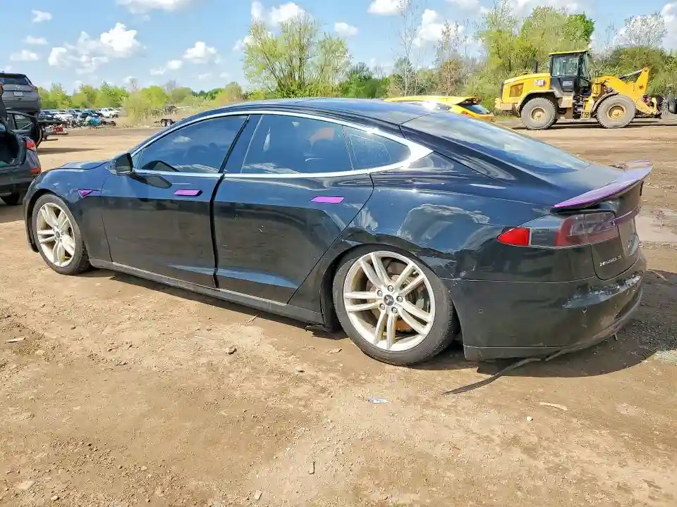 5YJSA1S29FF090933 2015 TESLA MODEL S-1