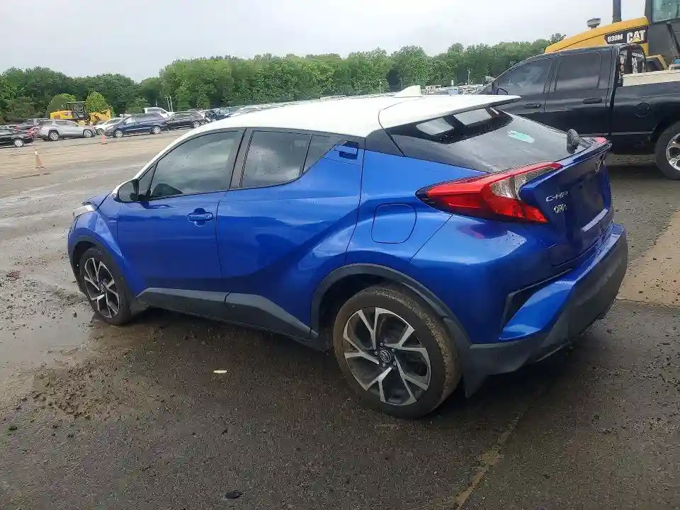 NMTKHMBX2JR055694 2018 TOYOTA C-HR-1