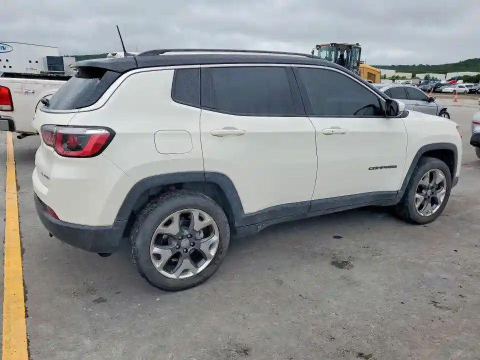 3C4NJDCB4JT209981 2018 JEEP COMPASS-2
