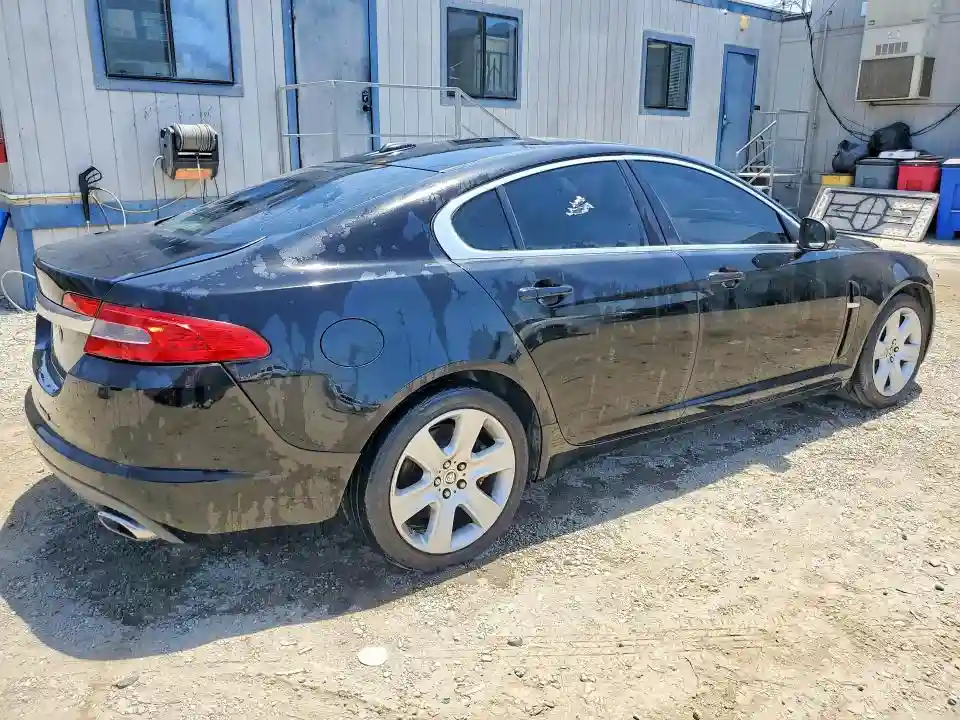 SAJWA0FBXBLS13119 2011 JAGUAR XF-2