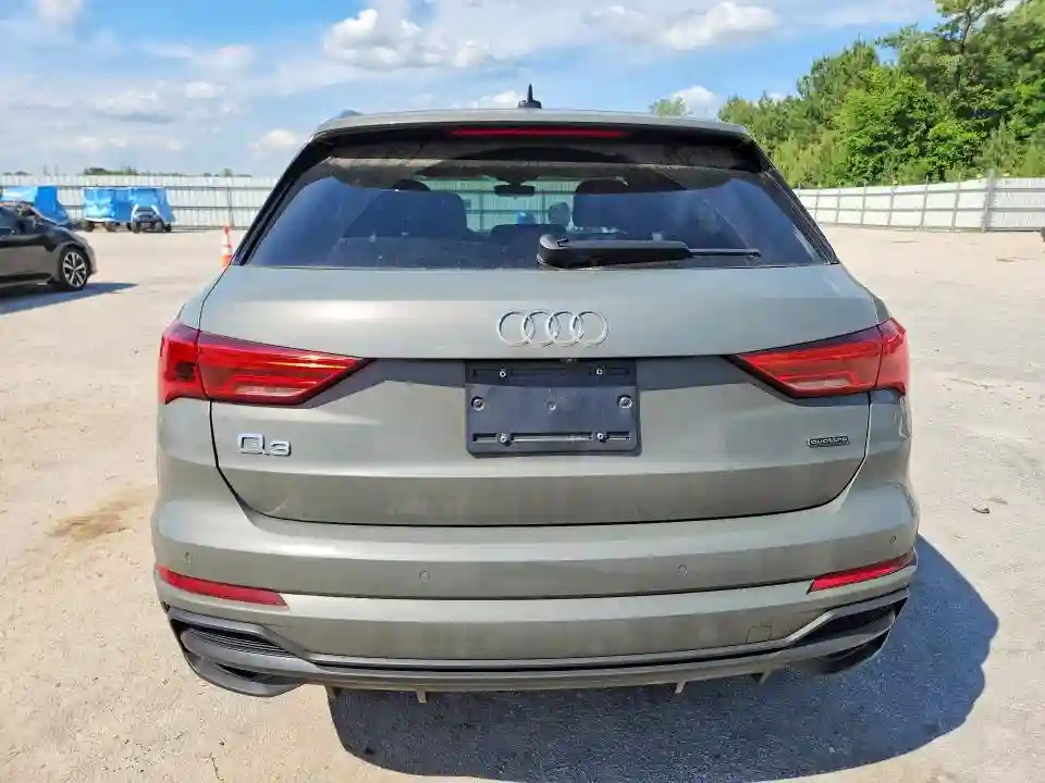 WA1DECF33N1114060 2022 AUDI Q3-5