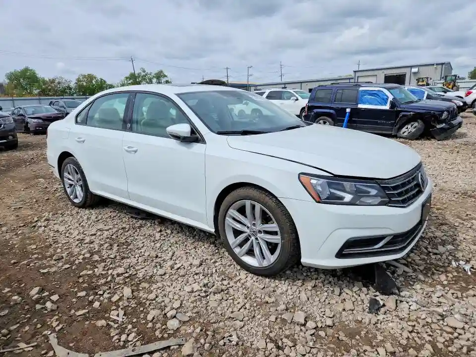 1VWLA7A3XKC012327 2019 VOLKSWAGEN PASSAT-3