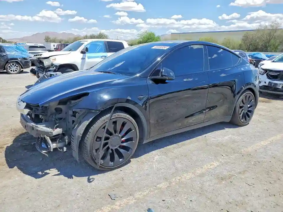 7SAYGDEF7PF899196 2023 TESLA MODEL Y-0