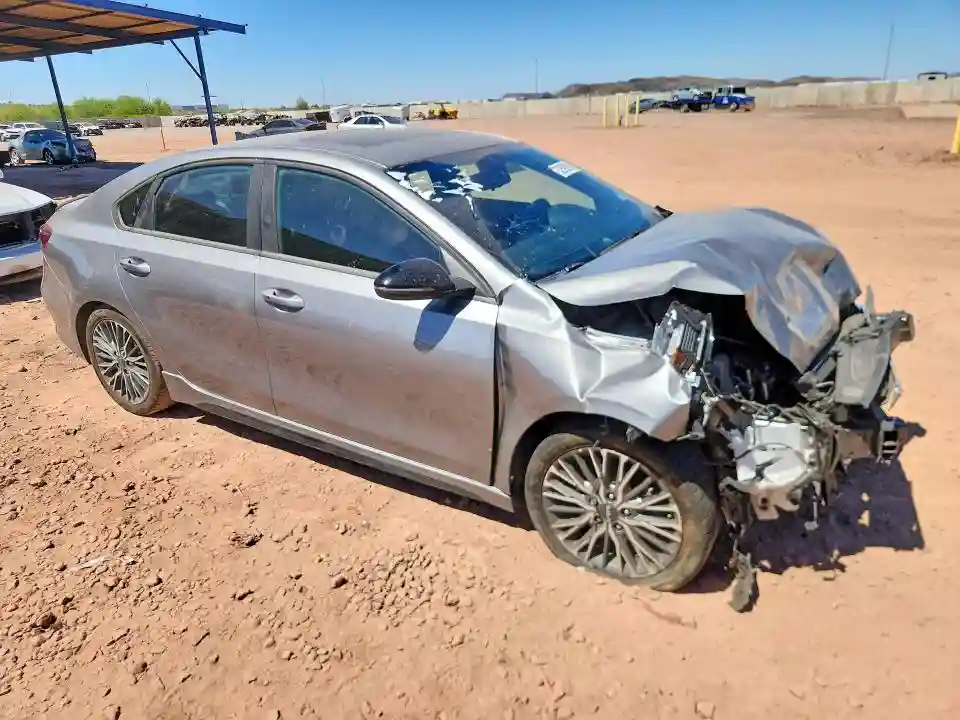 3KPF54AD7NE421832 2022 KIA FORTE-3