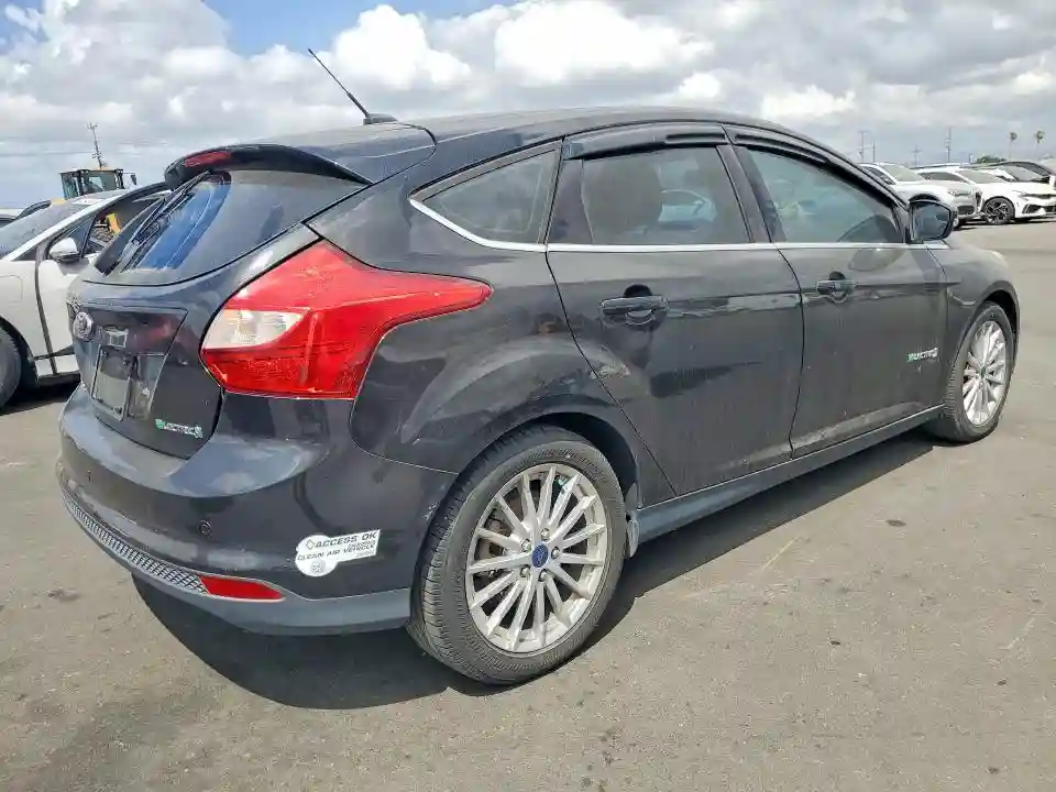 1FADP3R45EL311844 2014 FORD FOCUS-2