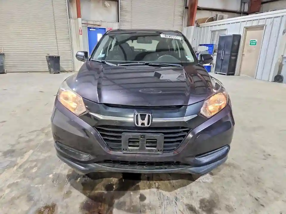 3CZRU6H37JM705867 2018 HONDA HR-V-4