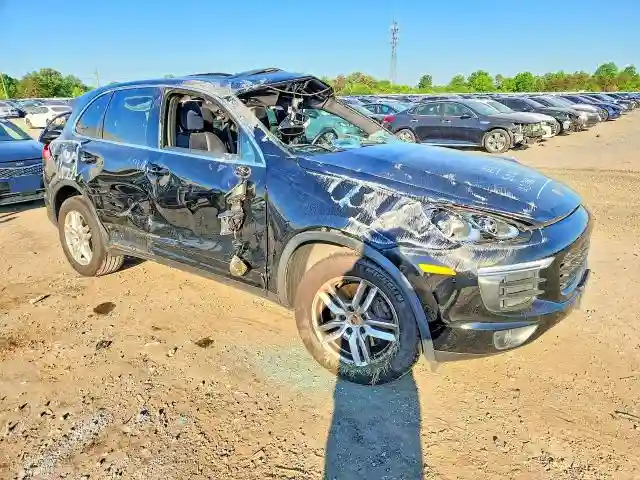 WP1AA2A26HKA91660 2017 PORSCHE CAYENNE-3