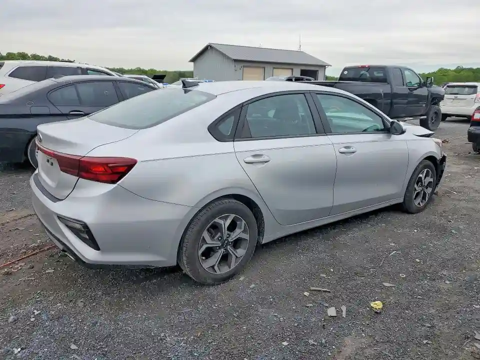 3KPF24AD0ME319196 2021 KIA FORTE-2
