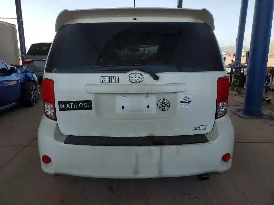 JTLZE4FE2CJ003083 2012 SCION XB-5