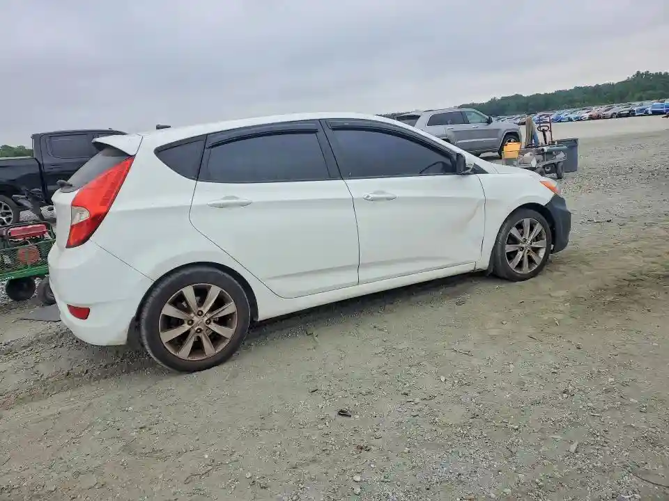 KMHCU5AE7EU183630 2014 HYUNDAI ACCENT-2