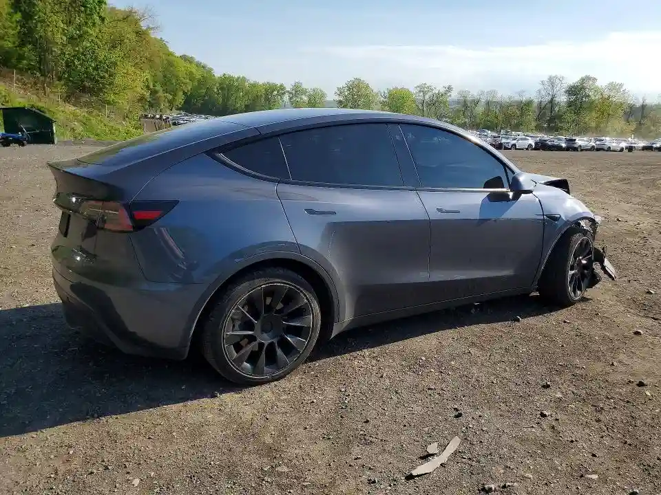 7SAYGDEE3NA013523 2022 TESLA MODEL Y-2