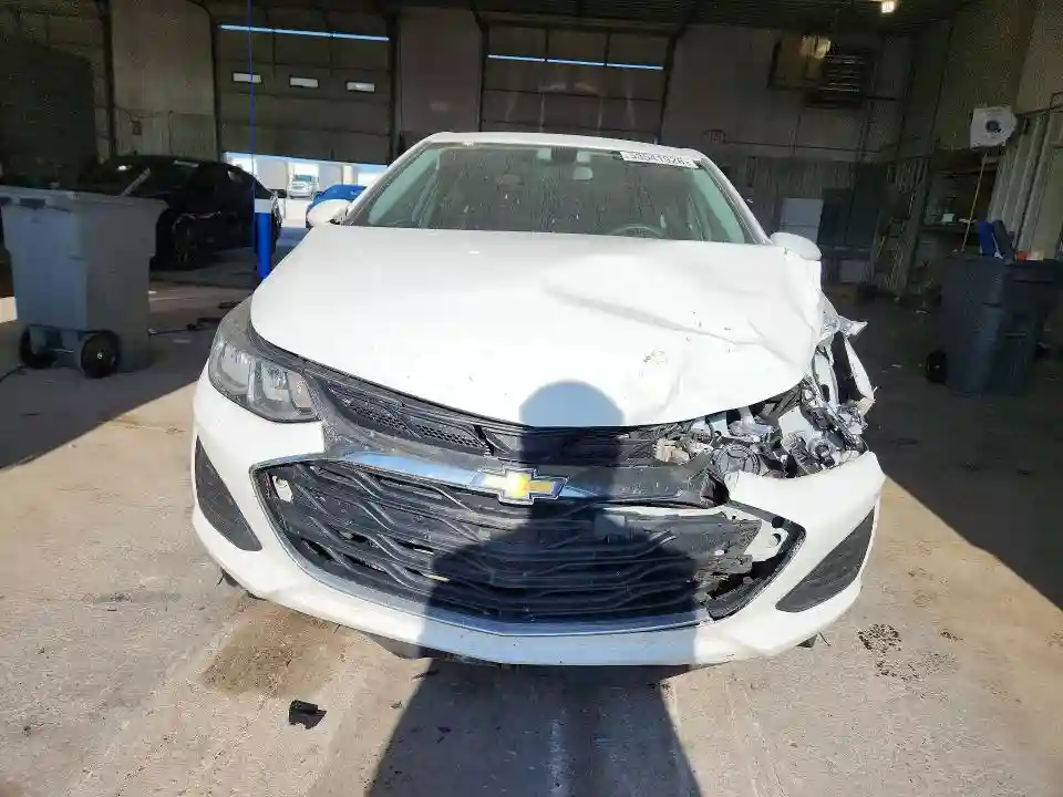 1G1BC5SM6K7153076 2019 CHEVROLET CRUZE-4