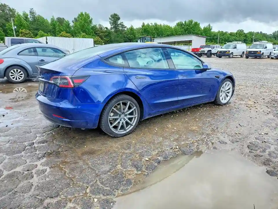5YJ3E1EA0NF369908 2022 TESLA MODEL 3-2
