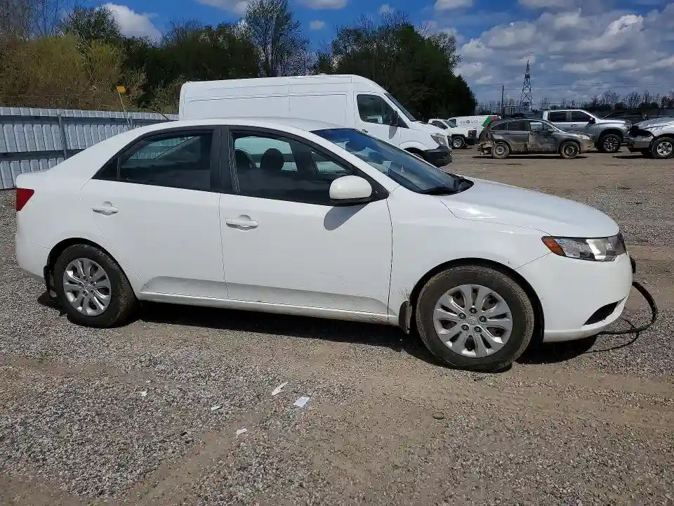 KNAFT4A20D5661185 2013 KIA FORTE-3
