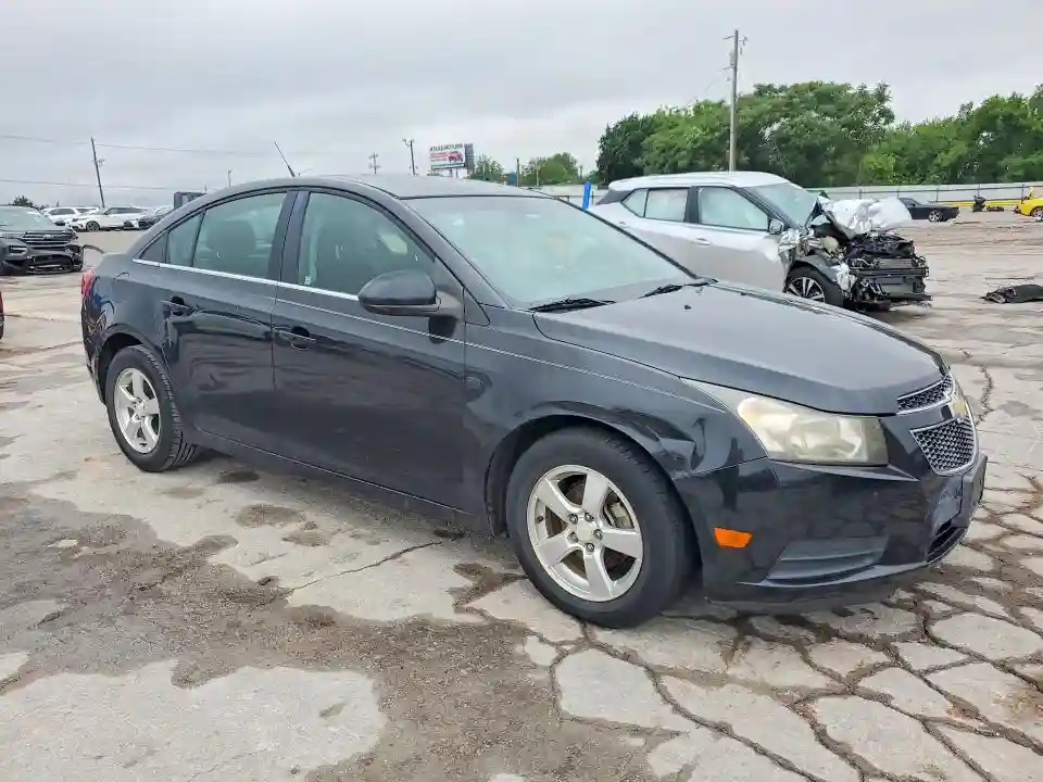 1G1PF5S95B7168628 2011 CHEVROLET CRUZE-3