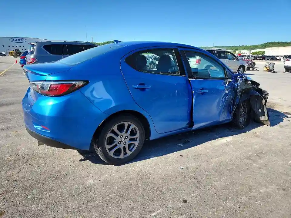 3MYDLBYV3KY518618 2019 TOYOTA YARIS-2