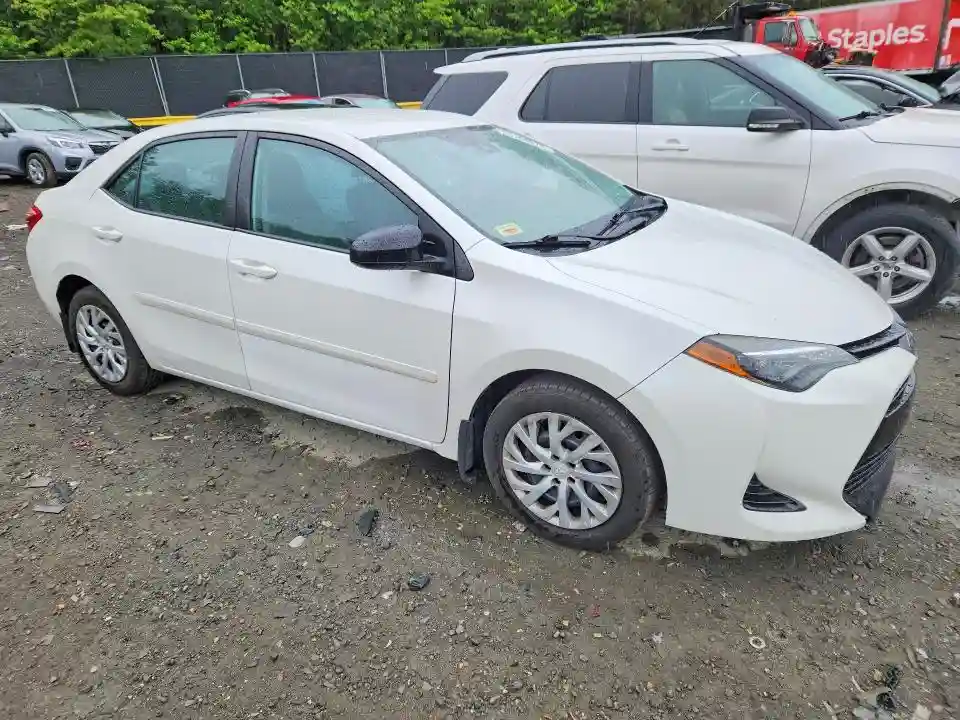 5YFBURHE9JP800739 2018 TOYOTA COROLLA-3