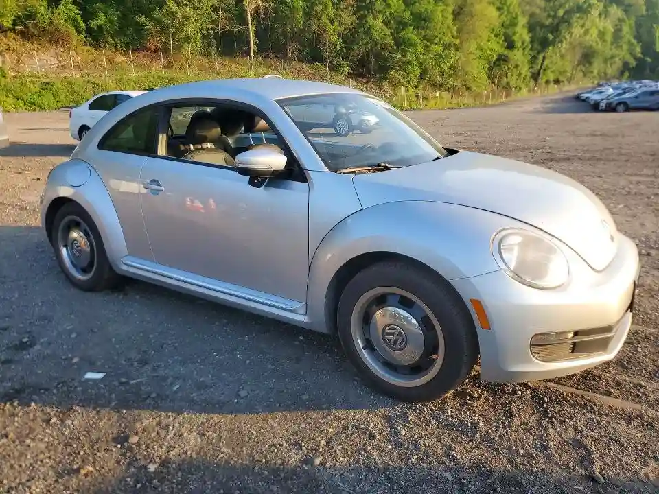 3VWHP7AT0CM627604 2012 VOLKSWAGEN BEETLE-3