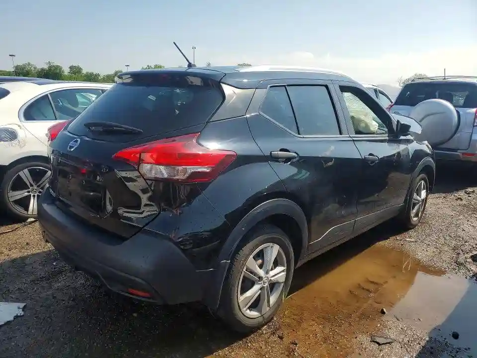 3N1CP5CU8JL513542 2018 NISSAN KICKS-2